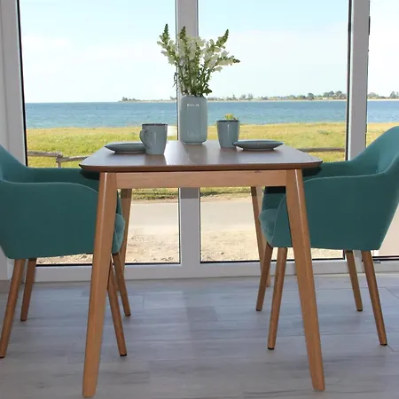 Meerblick 2 - Direkt Am * Fehmarnsund